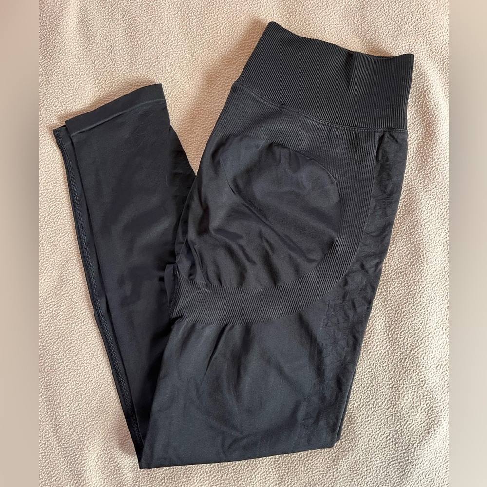 NWOT Victoria Secret Pink Women’s High waisted black leggings size XL